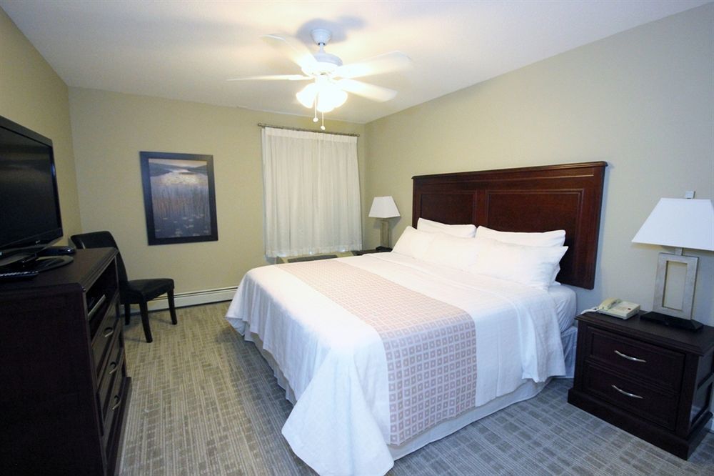 Canterra Suites Hotel Edmonton Esterno foto