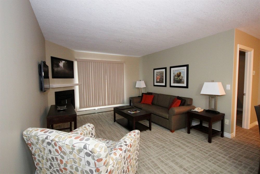 Canterra Suites Hotel Edmonton Esterno foto