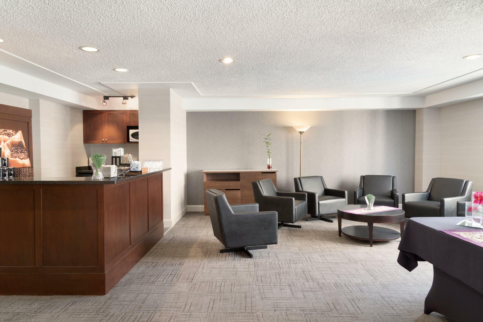 Canterra Suites Hotel Edmonton Esterno foto